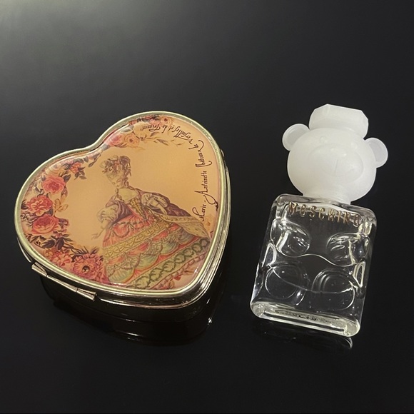 **SOLD** 🧸 Moschino Toy 2 - Mini - Picture 2 of 3